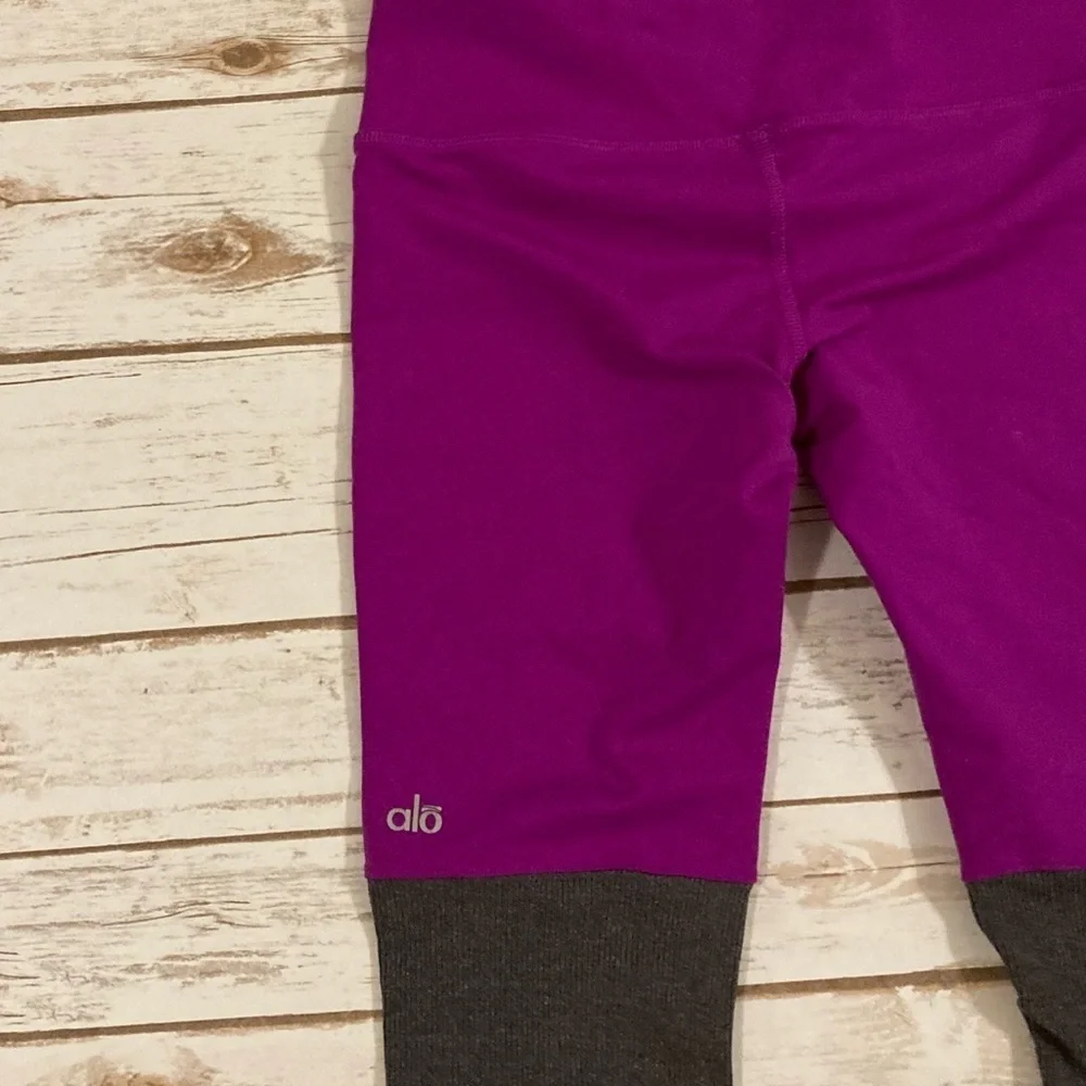ALO Yoga Goddess Leggings Magenta Gray Ruched Compression M